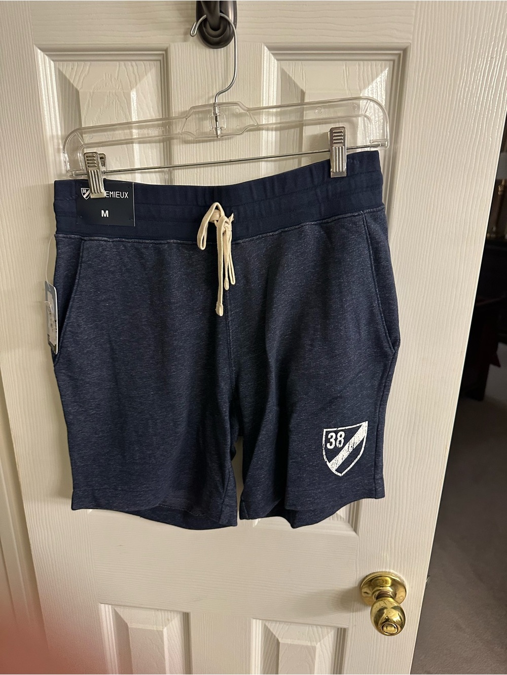 Daniel Cremieux Navy Athletic Drawstring Shorts with Cream Tie